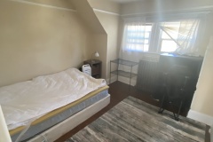 upstairsBedroom1
