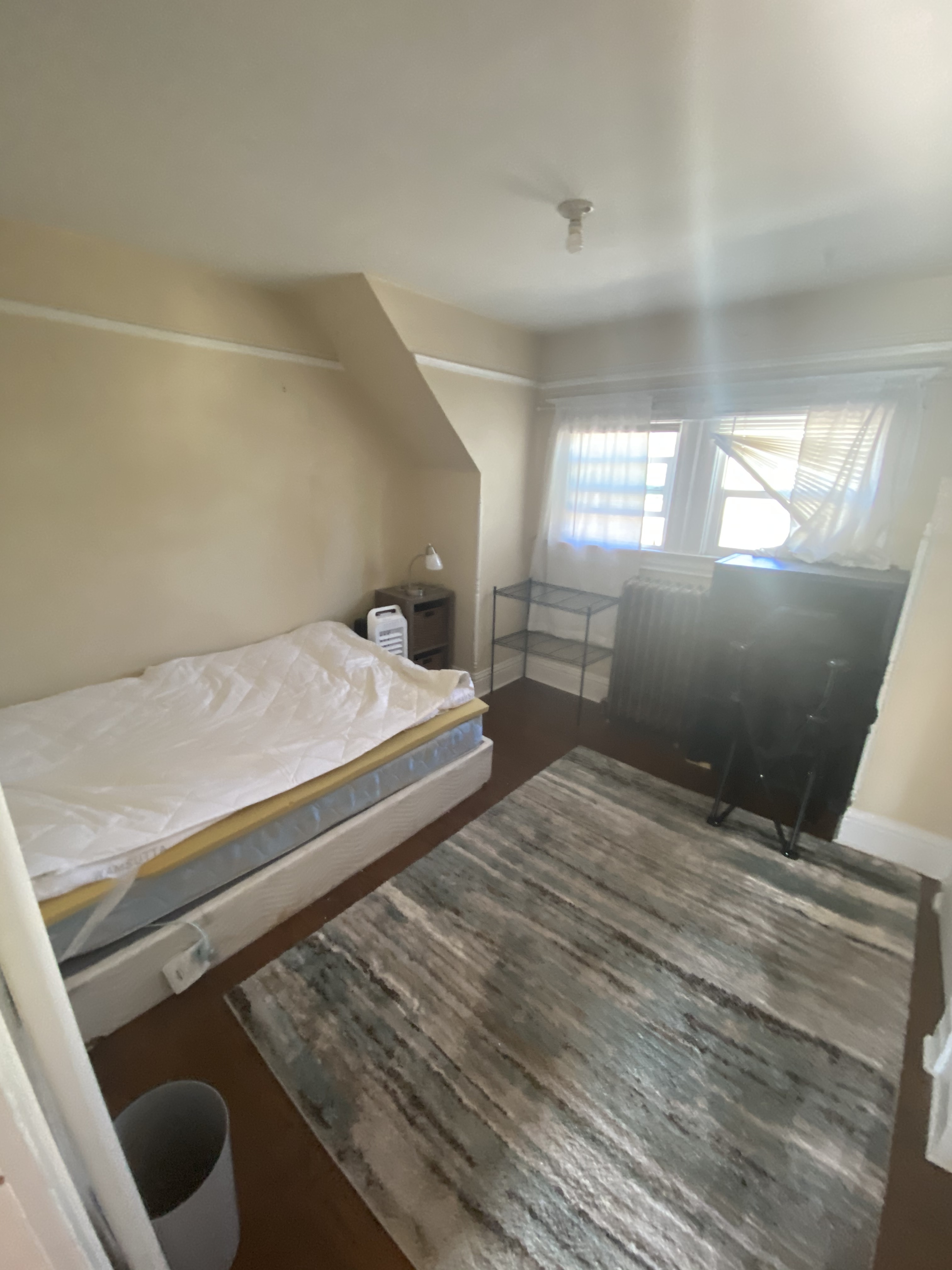 upstairsBedroom1